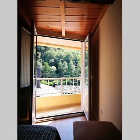 Apartamento Con Vistas Al Rio A Solaina Samos Luaran gambar